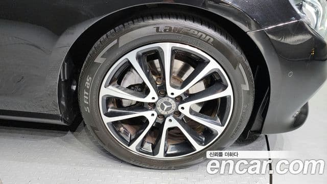 Mercedes-Benz E-класс W213 Avantgarde, 2020 все фото