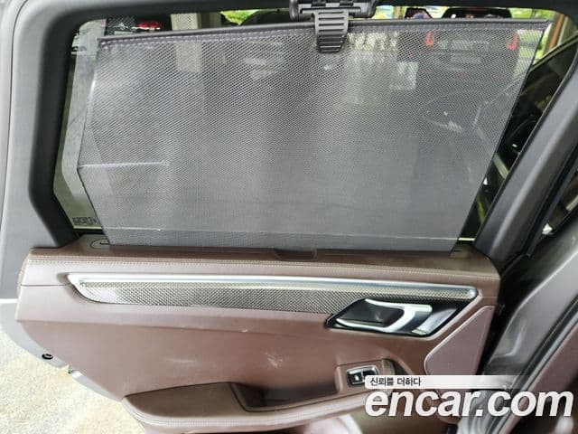 Porsche Macan 95B, 2015 12