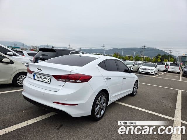 Hyundai Avante AD Modern, 2018 4