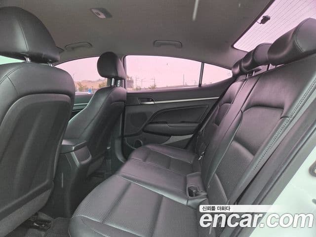 Hyundai Avante AD Modern, 2018 11