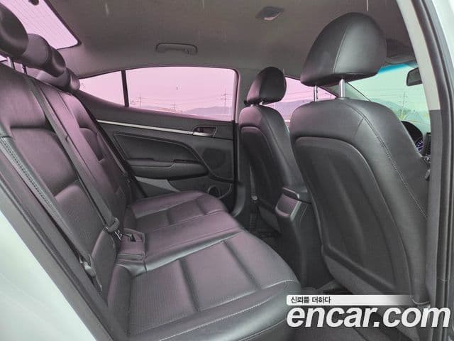 Hyundai Avante AD Modern, 2018 12