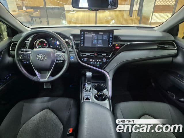 Toyota 캠리 (XV70) 2.5 LE гибрид, 2024 7