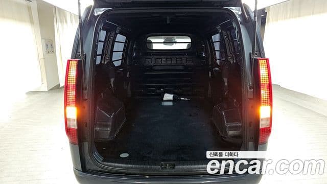 Hyundai Staria Modern, 2025 20