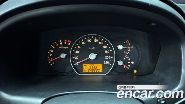 Kia 뉴카렌스 топовая версия, 2008 8