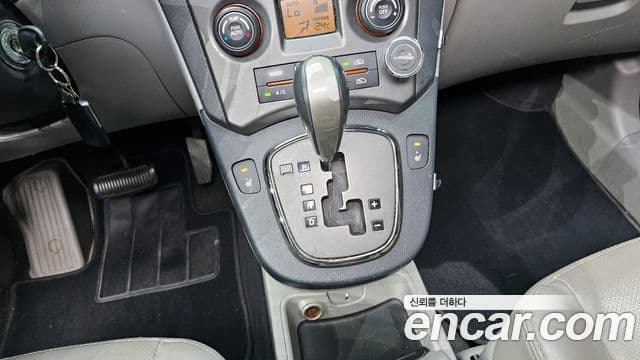 Kia 뉴카렌스 топовая версия, 2008 9