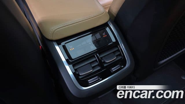 Volvo XC60 2세대 D5 Inscription, 2020 19