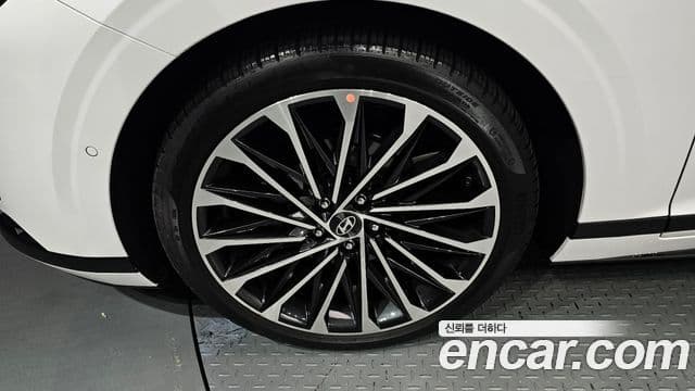 Hyundai Grandeur гибрид (GN7) Honors, 2026 все фото