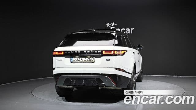 Land Rover Range Rover Velar 2.0 P250 R-Dynamic SE, 2023 4