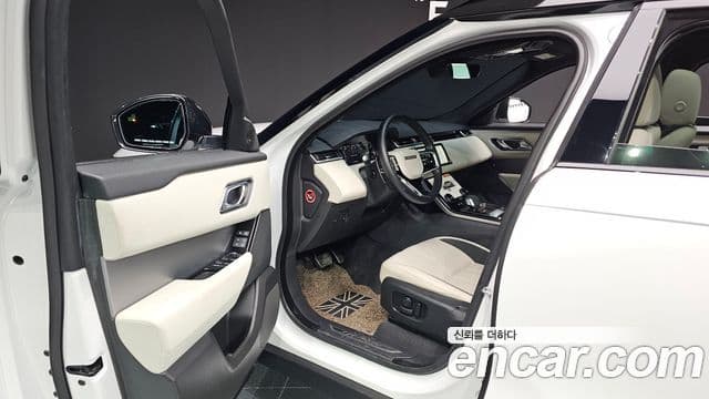 Land Rover Range Rover Velar 2.0 P250 R-Dynamic SE, 2023 10