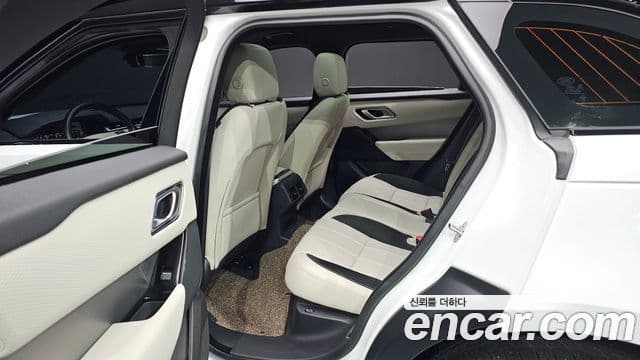 Land Rover Range Rover Velar 2.0 P250 R-Dynamic SE, 2023 11
