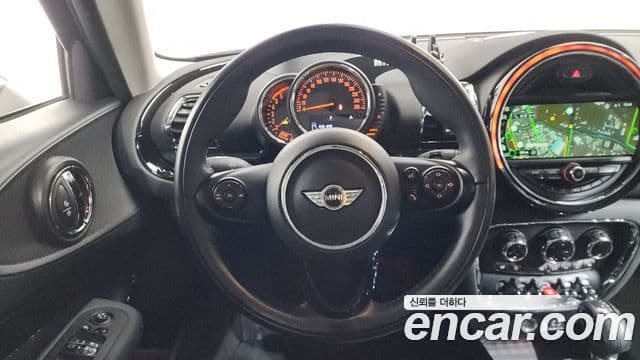 Mini Cooper D 클럽맨 2세대, 2017 13