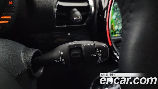 Mini Cooper D 클럽맨 2세대, 2017 15