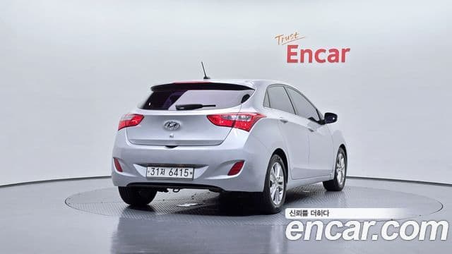 Hyundai i30(новый кузов / новое поколение) дизель 1.6 VGT Unique, 2012 4