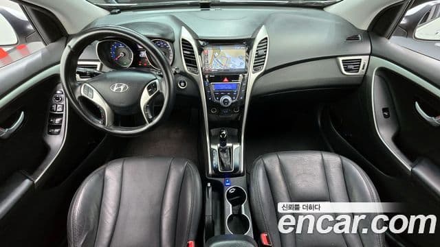 Hyundai i30(новый кузов / новое поколение) дизель 1.6 VGT Unique, 2012 7