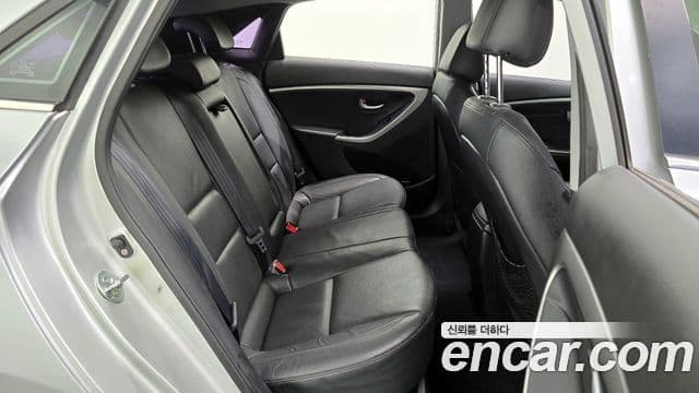 Hyundai i30(новый кузов / новое поколение) дизель 1.6 VGT Unique, 2012 12