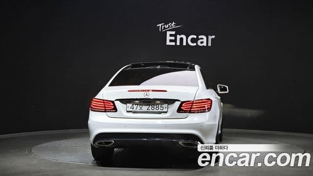 Mercedes-Benz E-класс W212 E200 купе, 2014 4