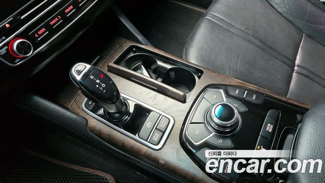 Kia K9 Special, 2013 9