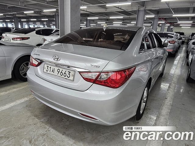 Hyundai YF Sonata Luxury, 2010 6