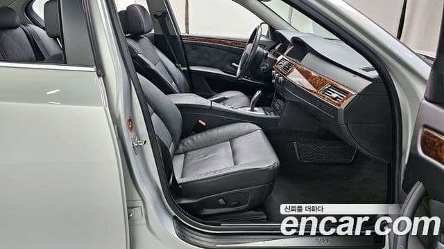 BMW 5시리즈 (E60) 528i седан, 2008 11