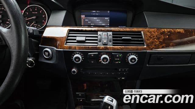 BMW 5시리즈 (E60) 528i седан, 2008 15