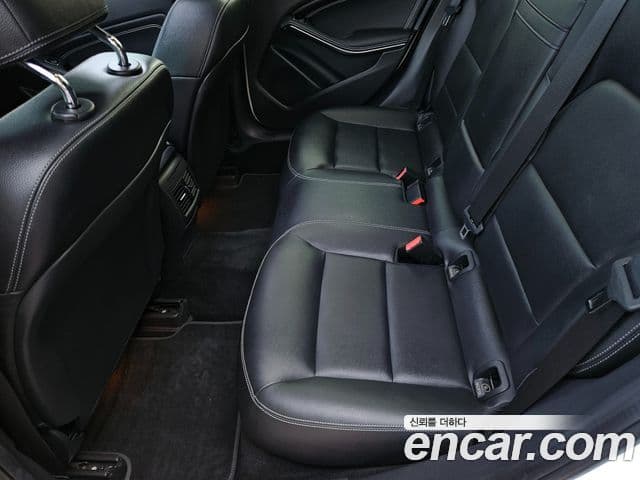 Mercedes-Benz GLA-класс X156 GLA200 CDI, 2015 11