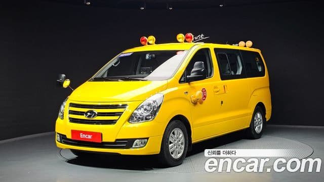 Hyundai Grand Starex детский перевозочный автомобиль, 2016 1