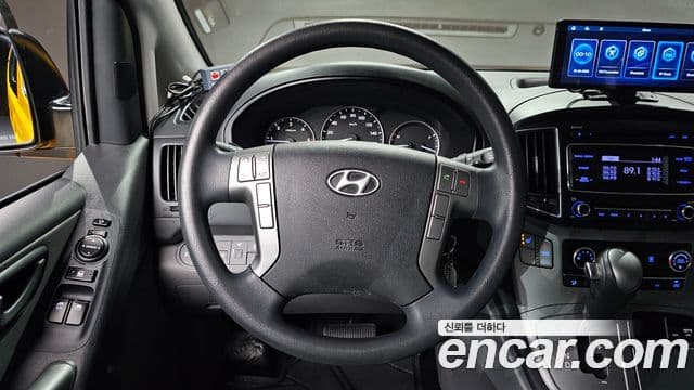 Hyundai Grand Starex детский перевозочный автомобиль, 2016 13