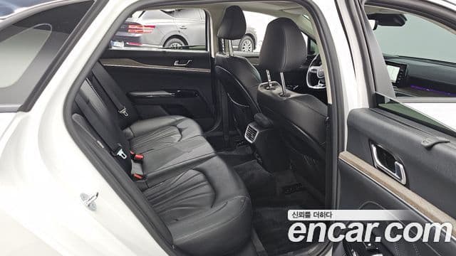 Kia K5 3세대 Signature, 2023 12