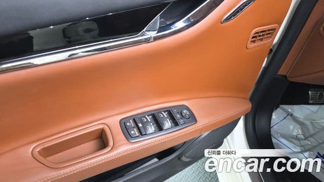 Maserati Quattroporte S Q4 3.0 V6 GranSport, 2018 17