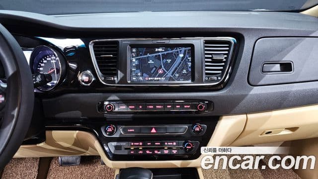 Kia The / новый New Carnival Noblesse Special, 2019 15