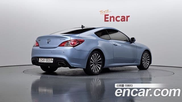 Hyundai Genesis купе 200 турбо P, 2011 2