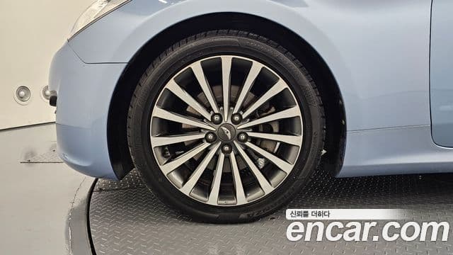 Hyundai Genesis купе 200 турбо P, 2011 все фото