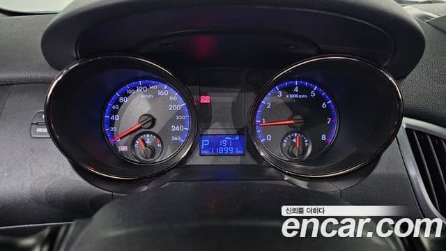 Hyundai Genesis купе 200 турбо P, 2011 8