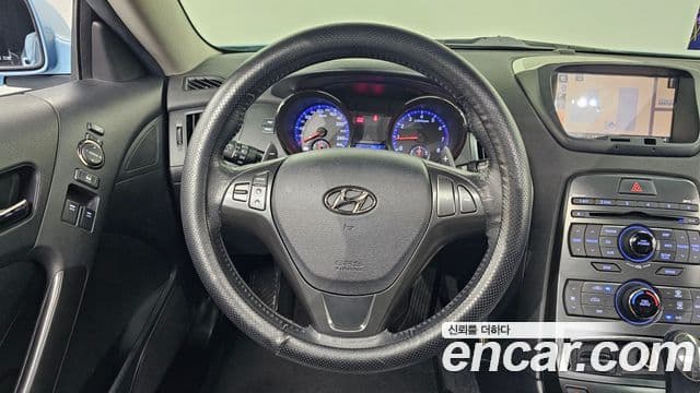 Hyundai Genesis купе 200 турбо P, 2011 13