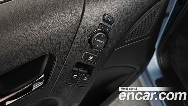 Hyundai Genesis купе 200 турбо P, 2011 16