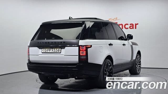 Land Rover Range Rover 4세대 4.4 SDV8 Vogue SE дизель, 2017 2