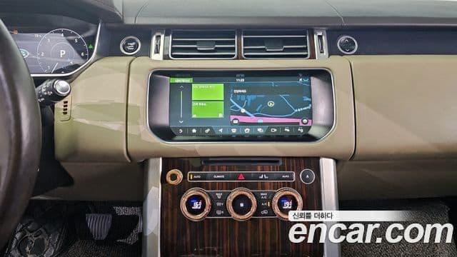 Land Rover Range Rover 4세대 4.4 SDV8 Vogue SE дизель, 2017 14