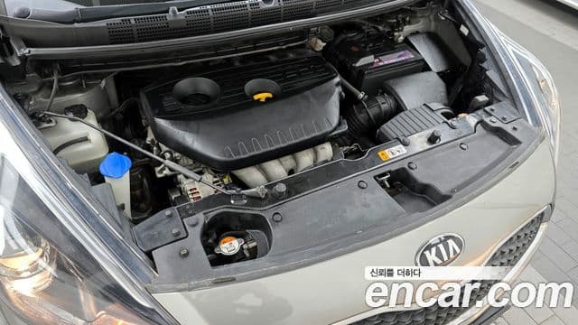 Kia All New Carens 2.0 LPi Trendy, 2016 6