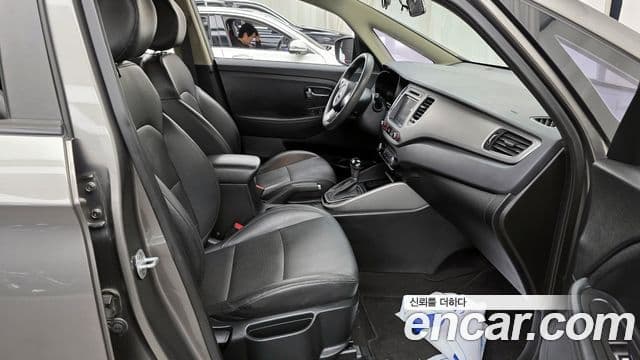 Kia All New Carens 2.0 LPi Trendy, 2016 11