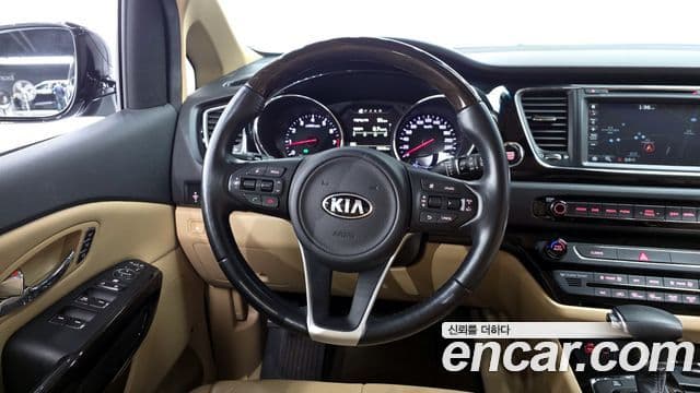 Kia All New Carnival Noblesse, 2017 13