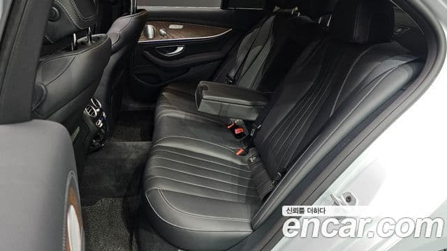 Mercedes-Benz E-класс W213 Exclusive, 2020 12