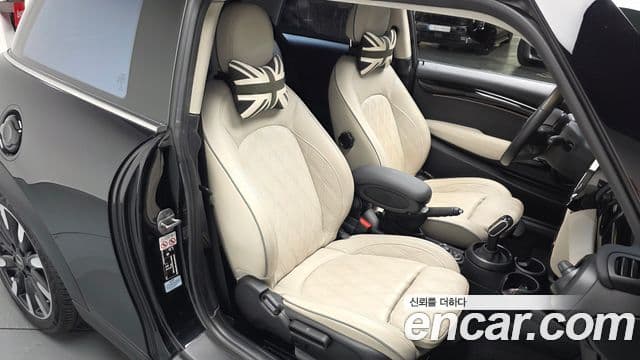 Mini Cooper S 3세대, 2023 10