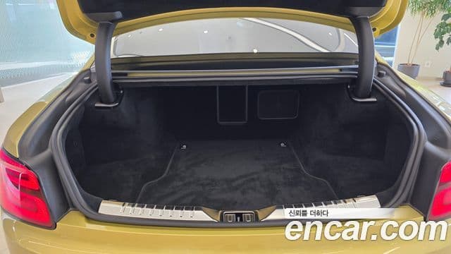 Bentley Flying Spur 3세대 4.0 S, 2024 7