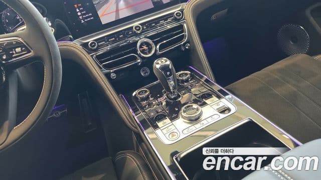 Bentley Flying Spur 3세대 4.0 S, 2024 12