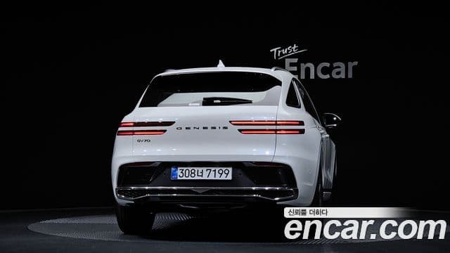 Genesis GV70, 2025 4