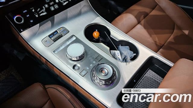 Genesis GV70, 2025 9