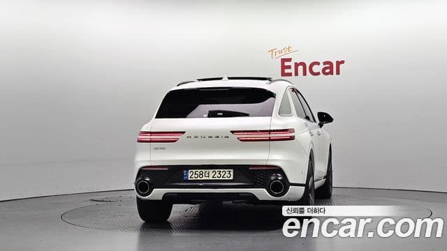 Genesis GV70, 2021 4