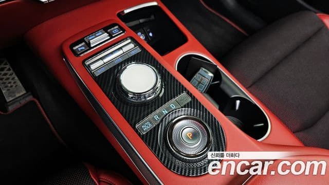 Genesis GV70, 2021 9