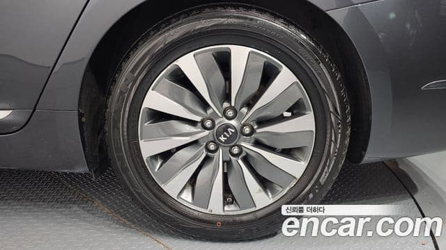 Kia K7 гибрид Luxury, 2015 все фото