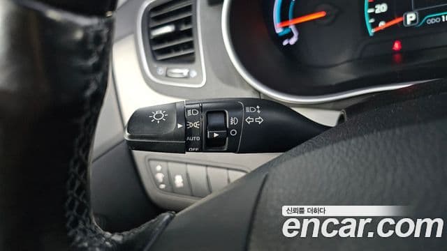 Kia K7 гибрид Luxury, 2015 19